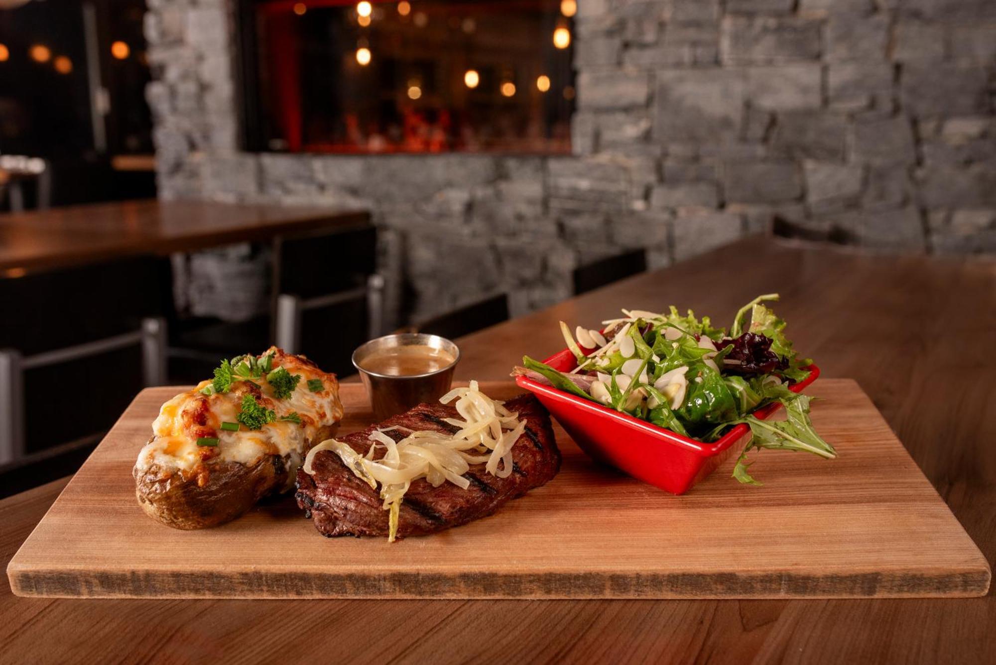 Hotel-Resto-Bar Le Journel Saint-Joseph-de-Beauce Eksteriør bilde